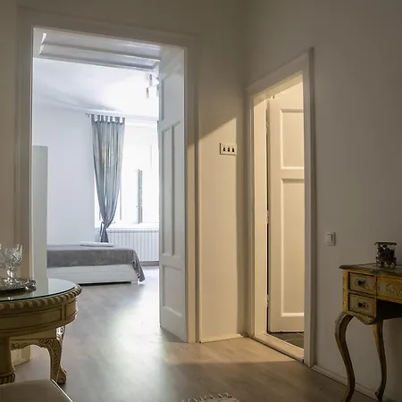 Natalie'S Apartment Belgrade Exterior photo